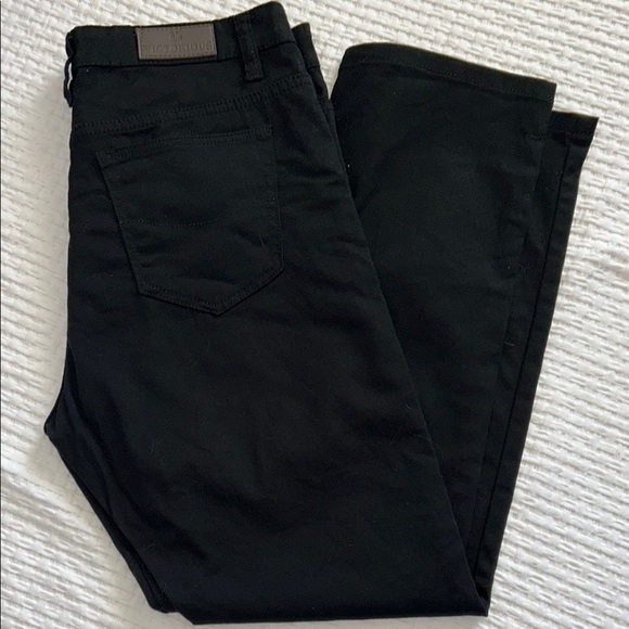 Men's Black Straight Jeans - Picture 2 of 13